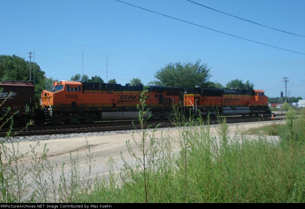 BNSF 9235